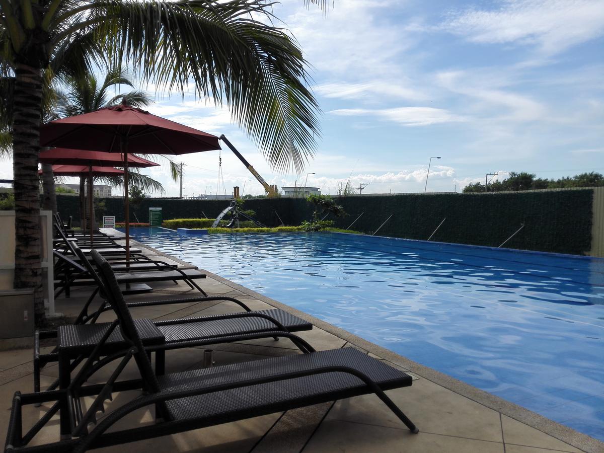 Sanremo Oasis Condominium Cebu Esterno foto